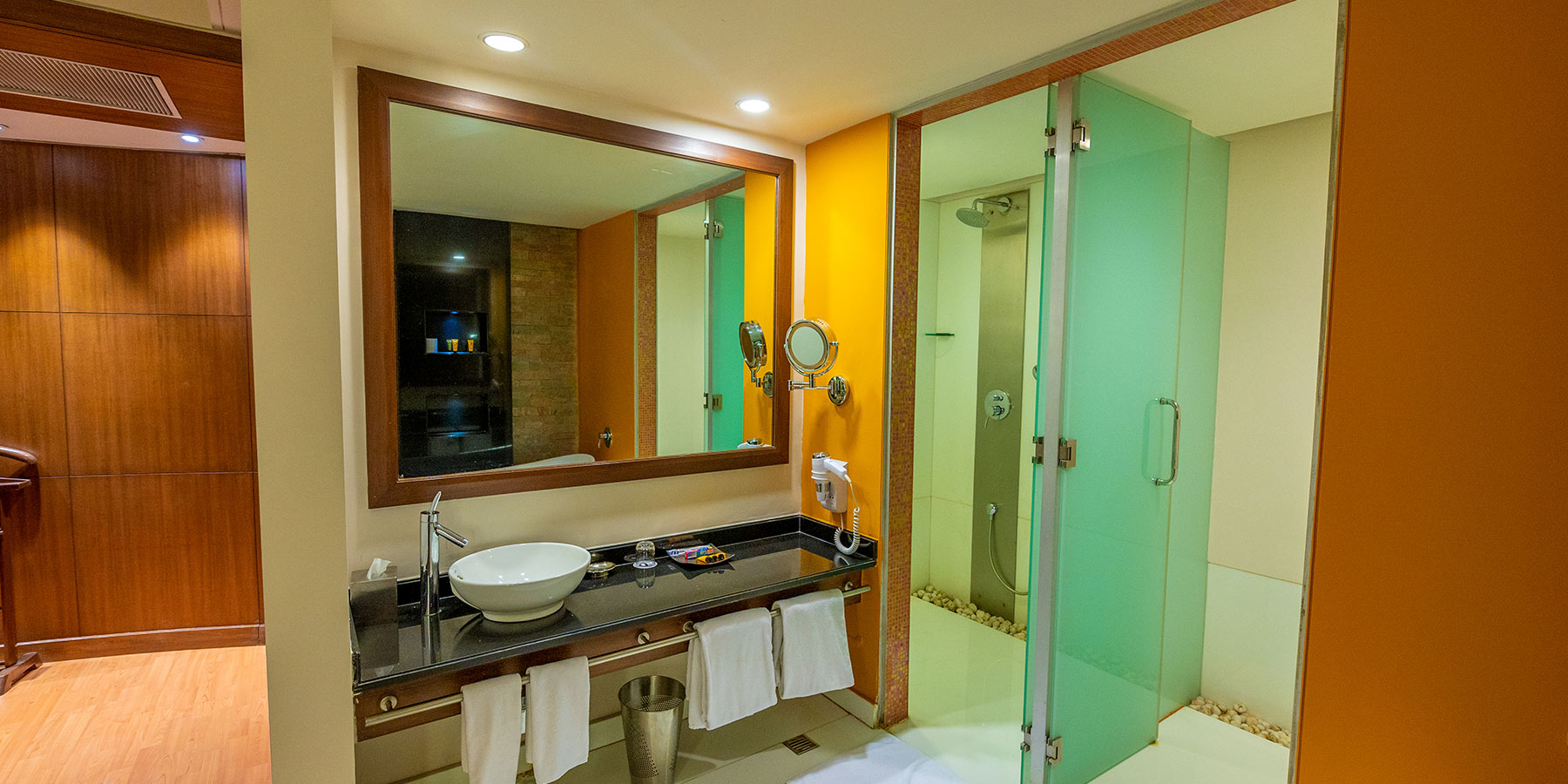 Five star hotel Pune