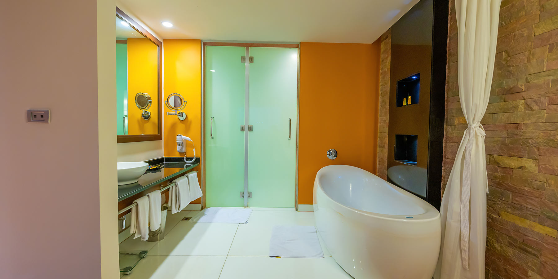 Five star hotel Pune